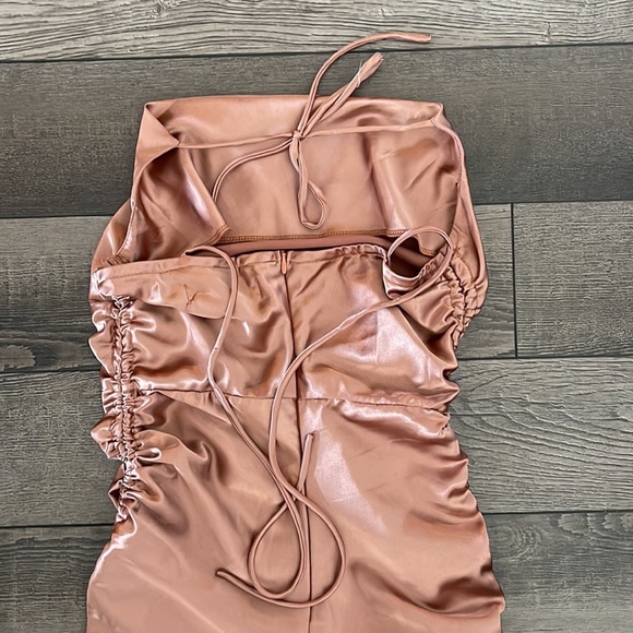 Beautiful Satin Dress - Picture 4 of 5